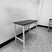 5' Laboratory Bench image 0